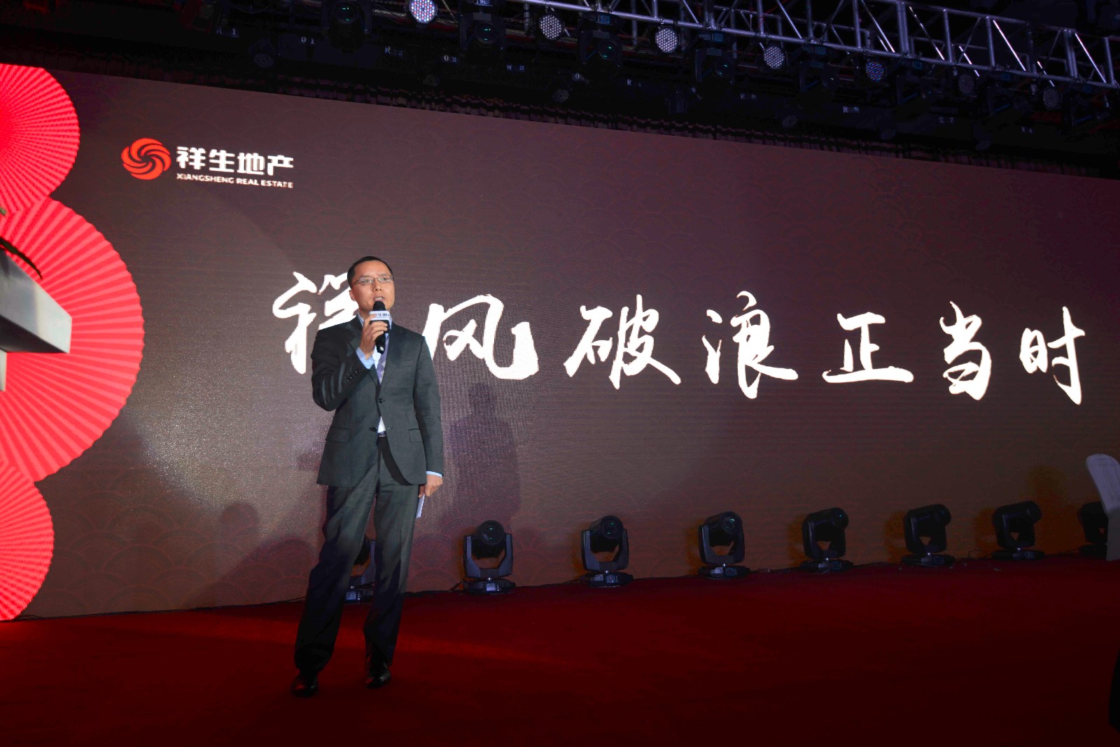 14793760374357156gU6.jpg DSC_3072.jpg