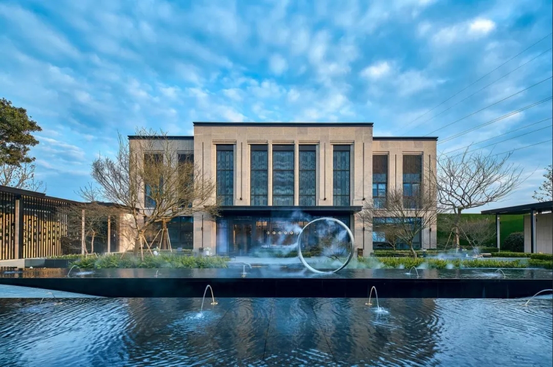 15536670596141792q13.jpg 640.webp.jpg